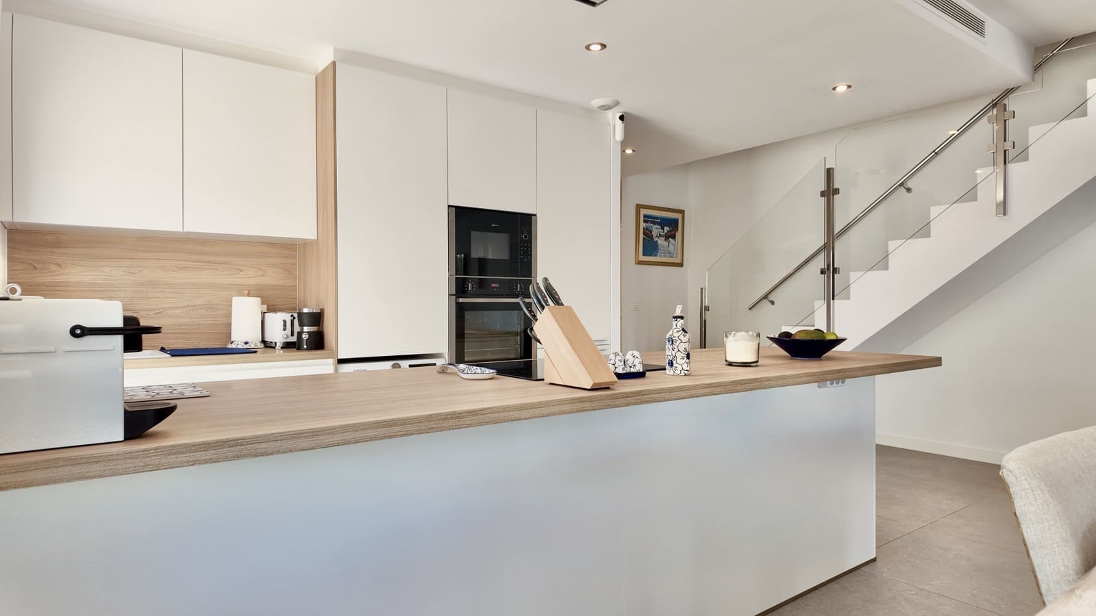 4 quarto Moradia Geminada para venda em Estepona com piscina garagem - 949 000 € (Ref: 9891617)