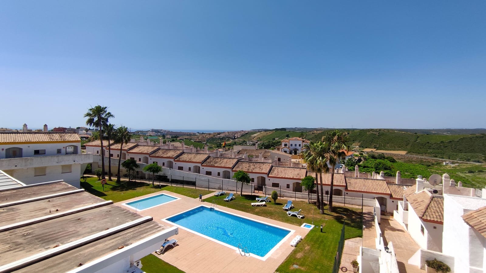 2 bedroom Apartment for sale in Manilva with pool garage - € 250,000 (Ref: 9961921)