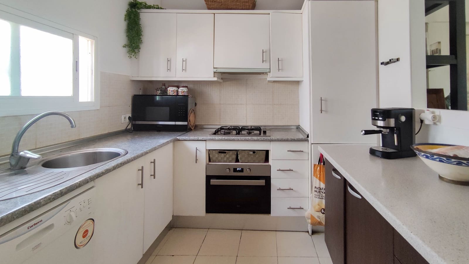 2 bedroom Apartment for sale in Manilva with pool garage - € 250,000 (Ref: 9961921)