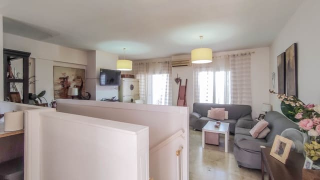 2 sypialnia Apartament na sprzedaż w Manilva Pueblo, Manilva z basenem garażem - 250 000 € (Ref: 9961921)