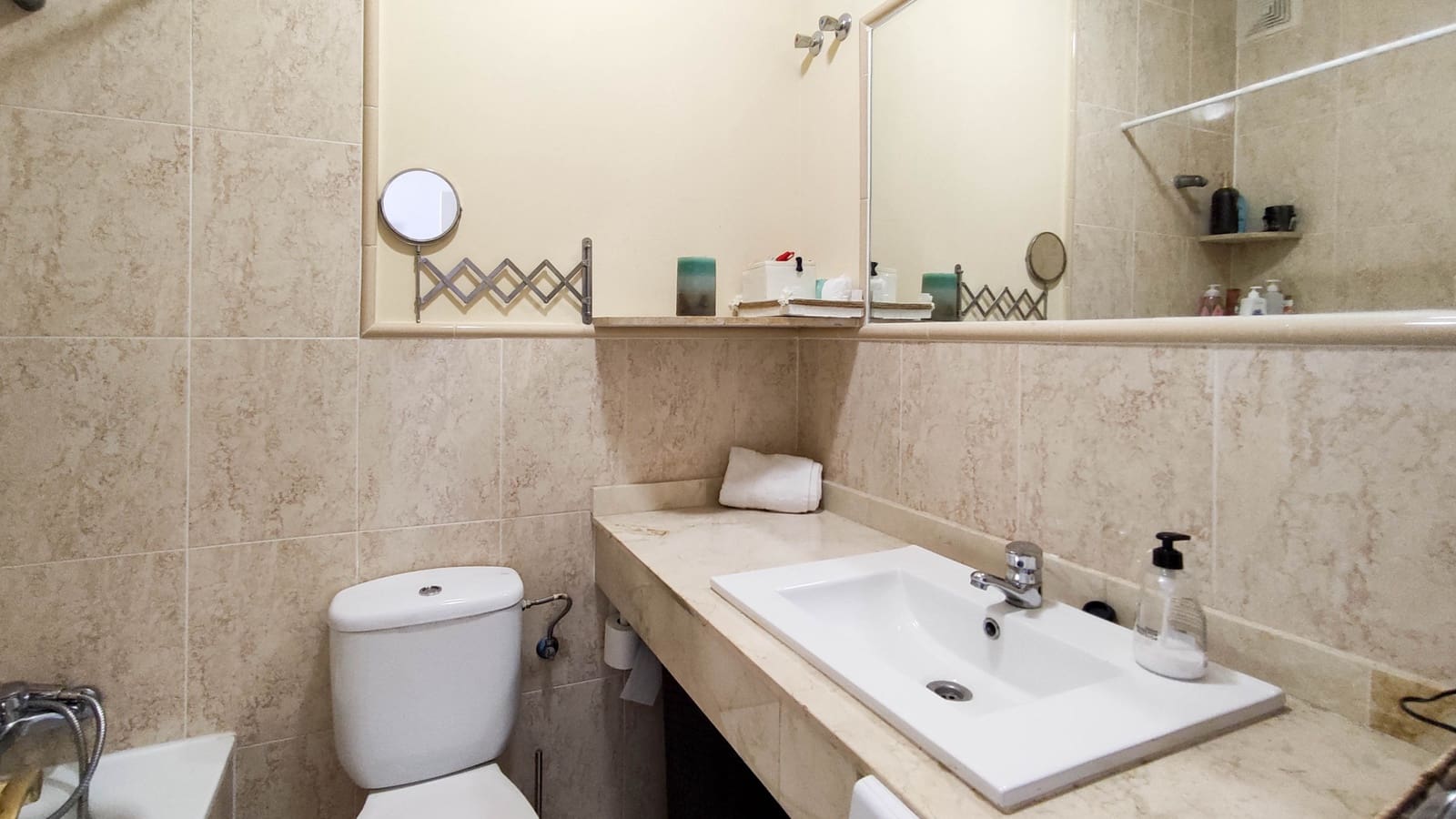 2 bedroom Apartment for sale in Manilva with pool garage - € 250,000 (Ref: 9961921)