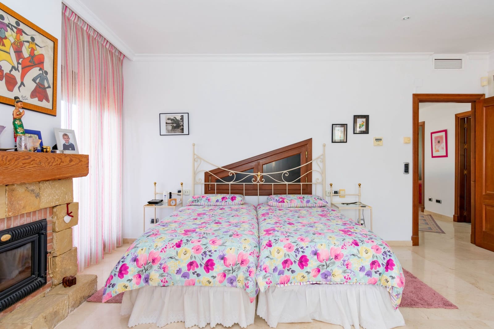 4 sovrum Villa till salu i Estepona med pool garage - 1 500 000 € (Ref: 9998022)