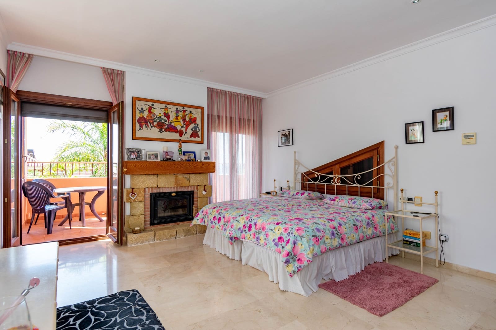 4 sovrum Villa till salu i Estepona med pool garage - 1 500 000 € (Ref: 9998022)