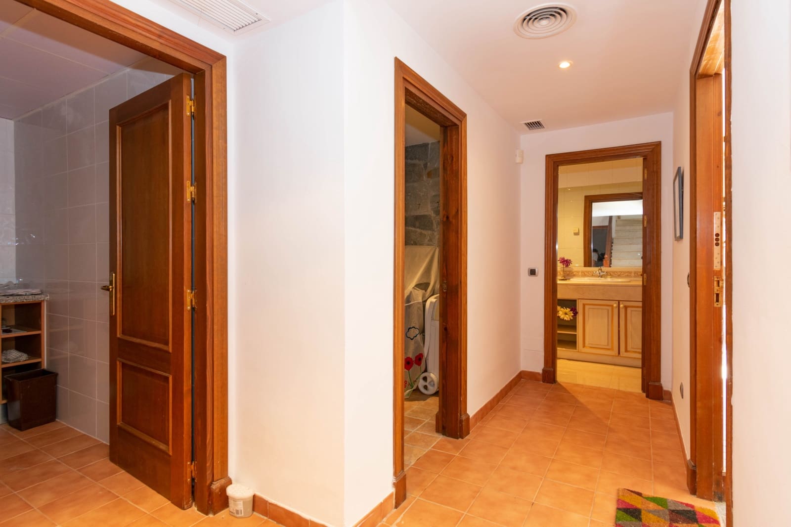 4 sovrum Villa till salu i Estepona med pool garage - 1 500 000 € (Ref: 9998022)