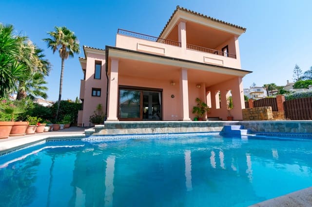 4 quarto Moradia para venda em Seghers, Estepona com piscina garagem - 1 500 000 € (Ref: 9998022)