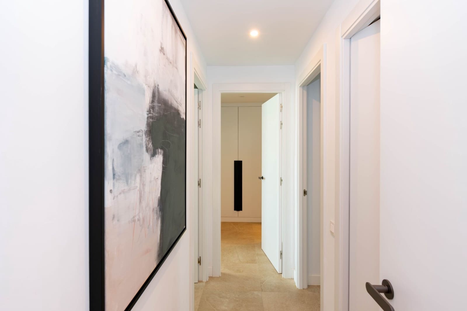 Ático de 3 habitaciones en Estepona en venta con piscina garaje - 1.390.000 € (Ref: 9999737)