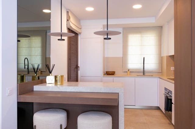 3 bedroom Penthouse for sale in Estepona with pool garage - € 1,390,000 (Ref: 9999737)