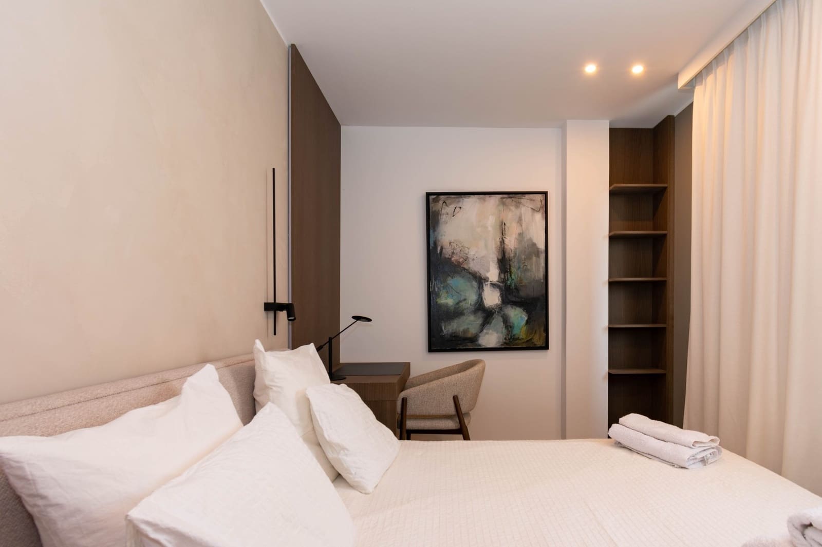 Ático de 3 habitaciones en Estepona en venta con piscina garaje - 1.390.000 € (Ref: 9999737)