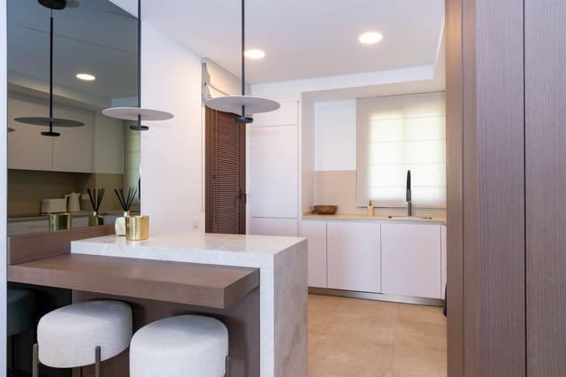 3 bedroom Penthouse for sale in Estepona with pool garage - € 1,390,000 (Ref: 9999737)