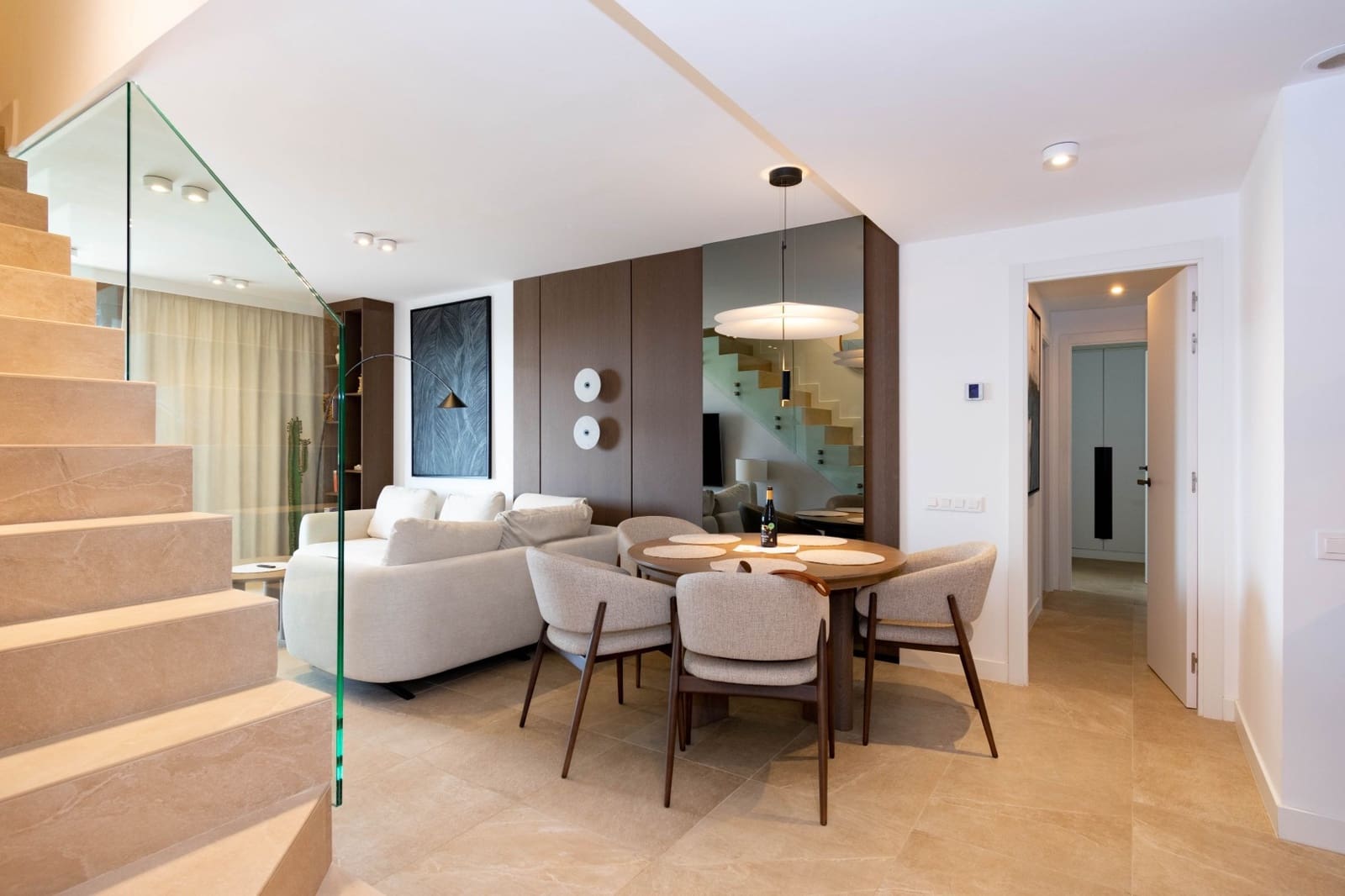 Ático de 3 habitaciones en Estepona en venta con piscina garaje - 1.390.000 € (Ref: 9999737)