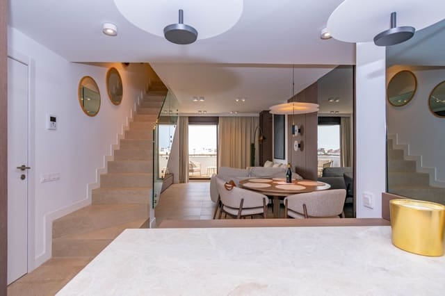 3 bedroom Penthouse for sale in Estepona with pool garage - € 1,390,000 (Ref: 9999737)