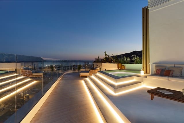 2 makuuhuone Huoneisto myytävänä paikassa Santa Eulalia / Santa Eularia mukana uima-altaan 
autotalli - 1 580 000 € (Ref: 10183761)