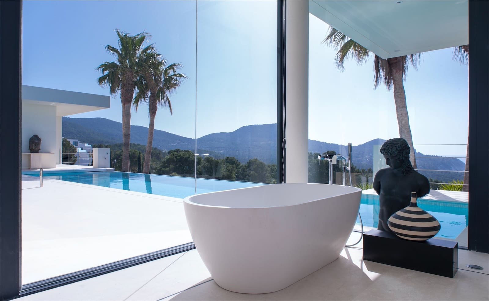 4 soveværelse Villa til salg i Cala d'Hort med swimmingpool - € 5.400.000 (Ref: 5145689)