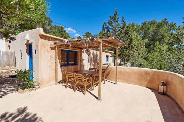 6 bedroom Villa for sale in Cala Salada, Sant Antoni de Portmany with pool - € 1,950,000 (Ref: 6027413)