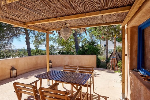 6 bedroom Villa for sale in Cala Salada, Sant Antoni de Portmany with pool - € 1,950,000 (Ref: 6027413)