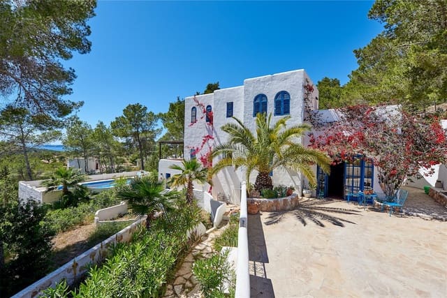 6 bedroom Villa for sale in Cala Salada, Sant Antoni de Portmany with pool - € 1,950,000 (Ref: 6027413)