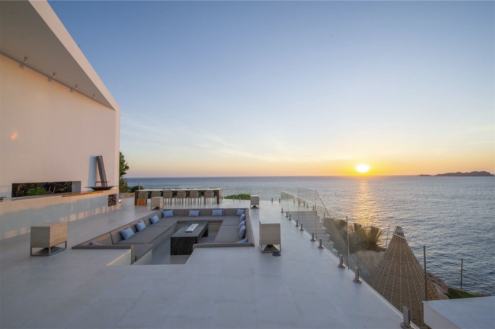 6 soveværelse Villa til salg i Cala Tarida med swimmingpool - € 18.600.000 (Ref: 6312473)
