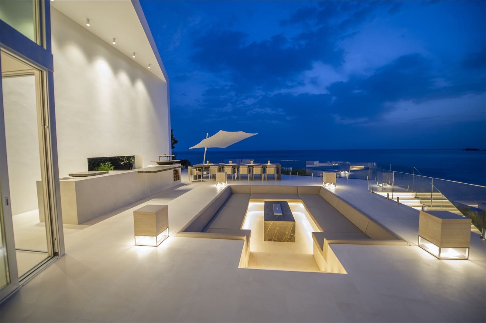 6 soveværelse Villa til salg i Cala Tarida med swimmingpool - € 18.600.000 (Ref: 6312473)