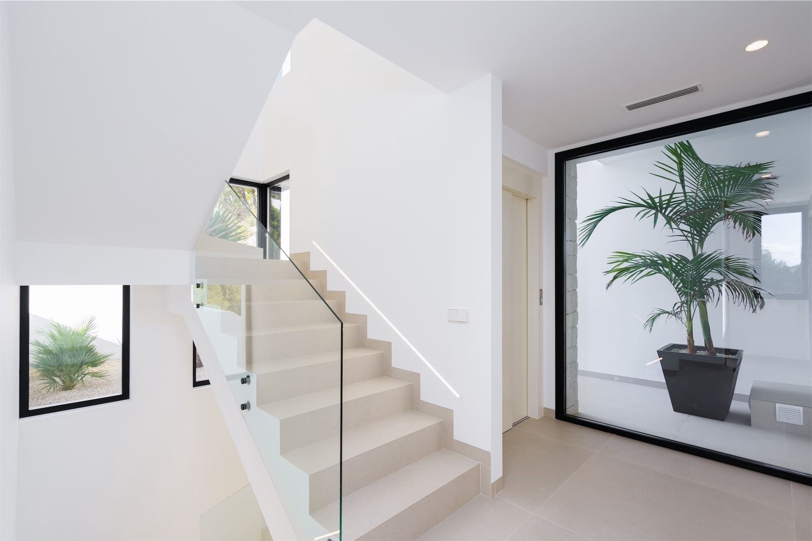 4 bedroom Villa for sale in Altea with pool garage - € 1,700,000 (Ref: 7519742)