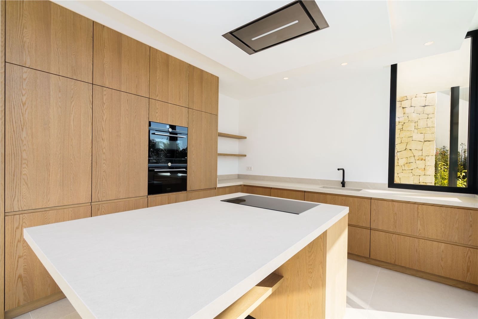 4 bedroom Villa for sale in Altea with pool garage - € 1,700,000 (Ref: 7519742)