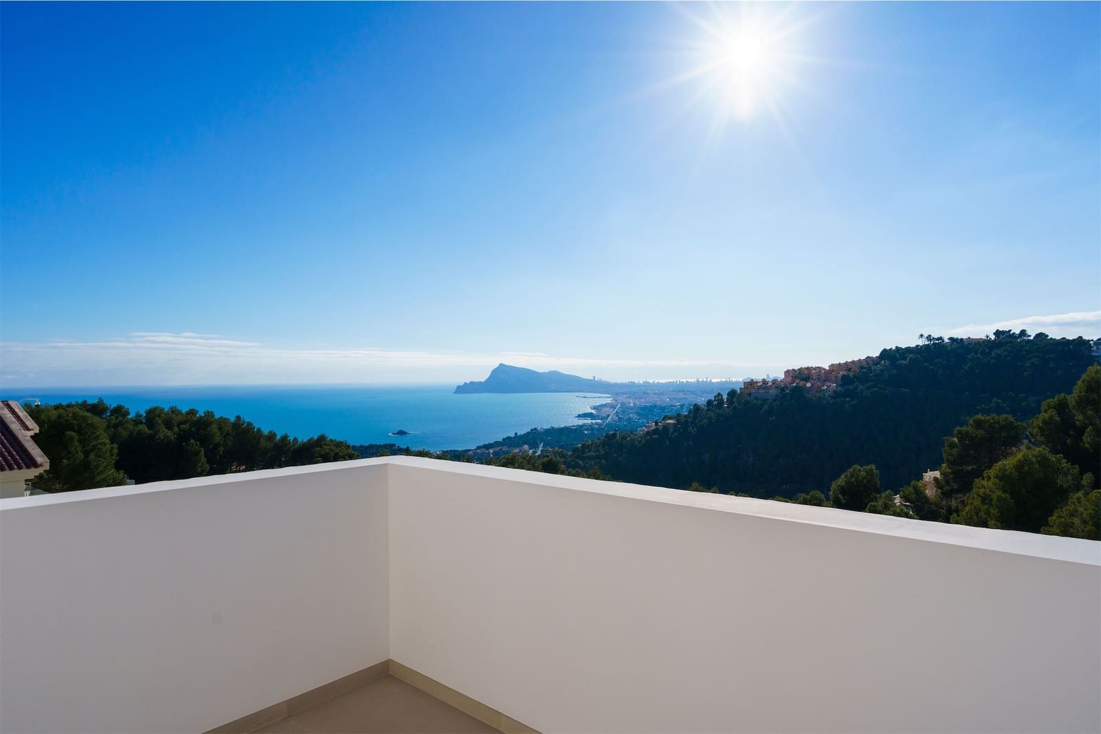 4 bedroom Villa for sale in Altea with pool garage - € 1,700,000 (Ref: 7519742)