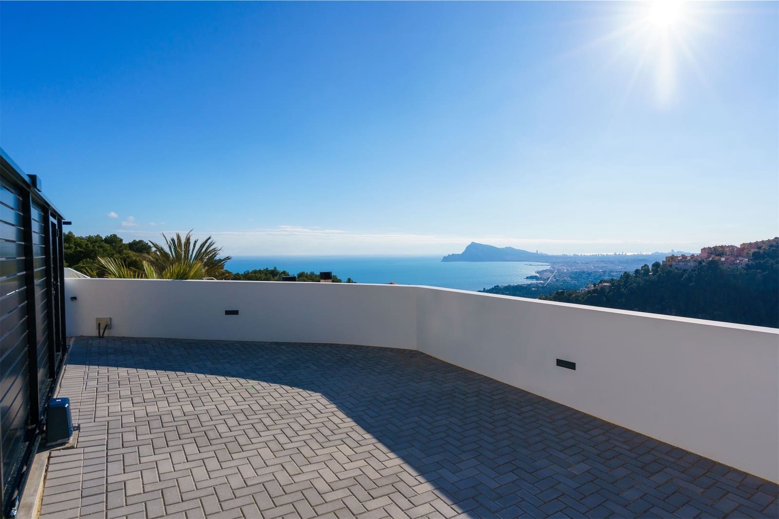 4 bedroom Villa for sale in Altea with pool garage - € 1,700,000 (Ref: 7519742)