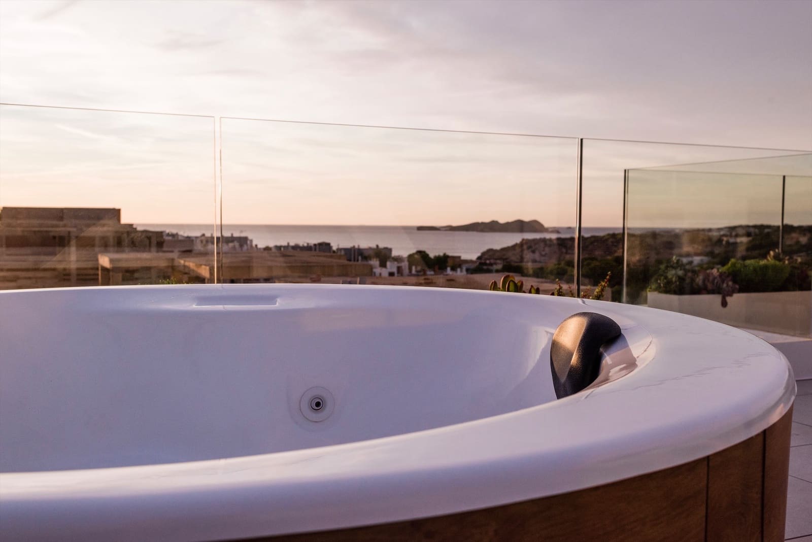 3 soveværelse Villa til salg i Cala Tarida med swimmingpool garage - € 905.900 (Ref: 7797676)