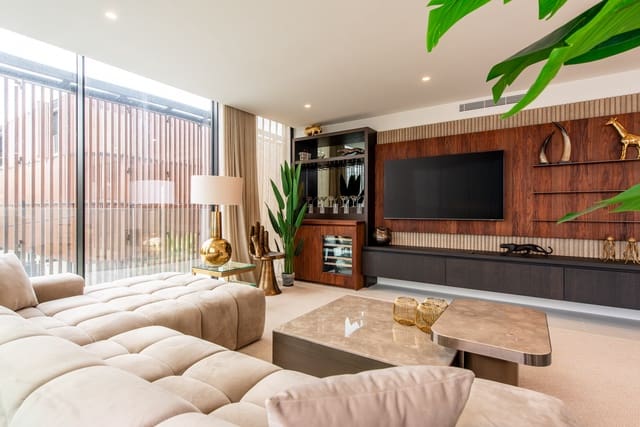 3 slaapkamer Appartement te koop in Ibiza dorp met zwembad garage - € 1.390.000 (Ref: 7962952)