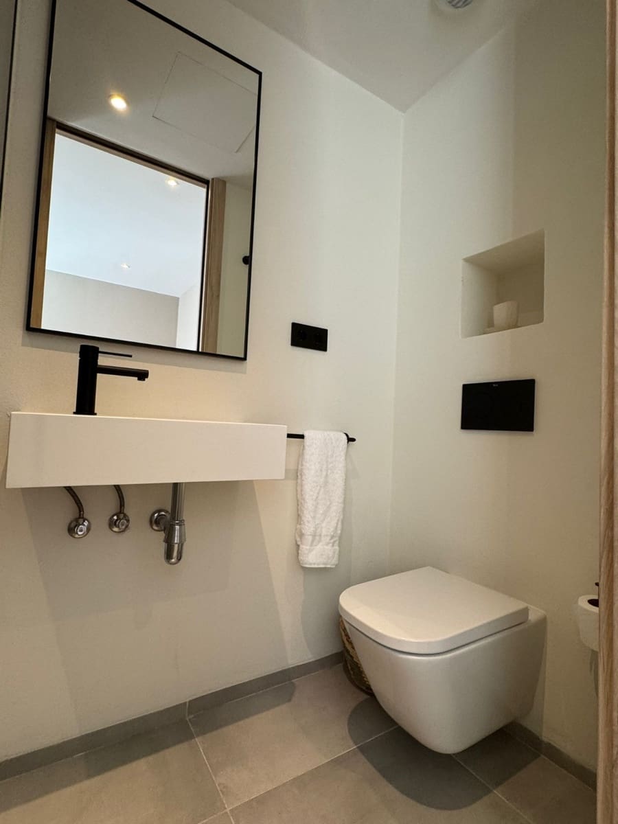 2 sypialnia Apartament na sprzedaż w Santa Eulalia / Santa Eularia z basenem garażem - 795 000 € (Ref: 9394111)