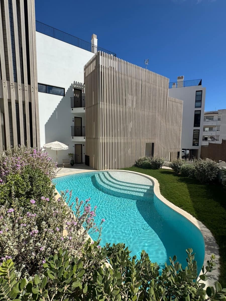 2 sypialnia Apartament na sprzedaż w Santa Eulalia / Santa Eularia z basenem garażem - 795 000 € (Ref: 9394111)