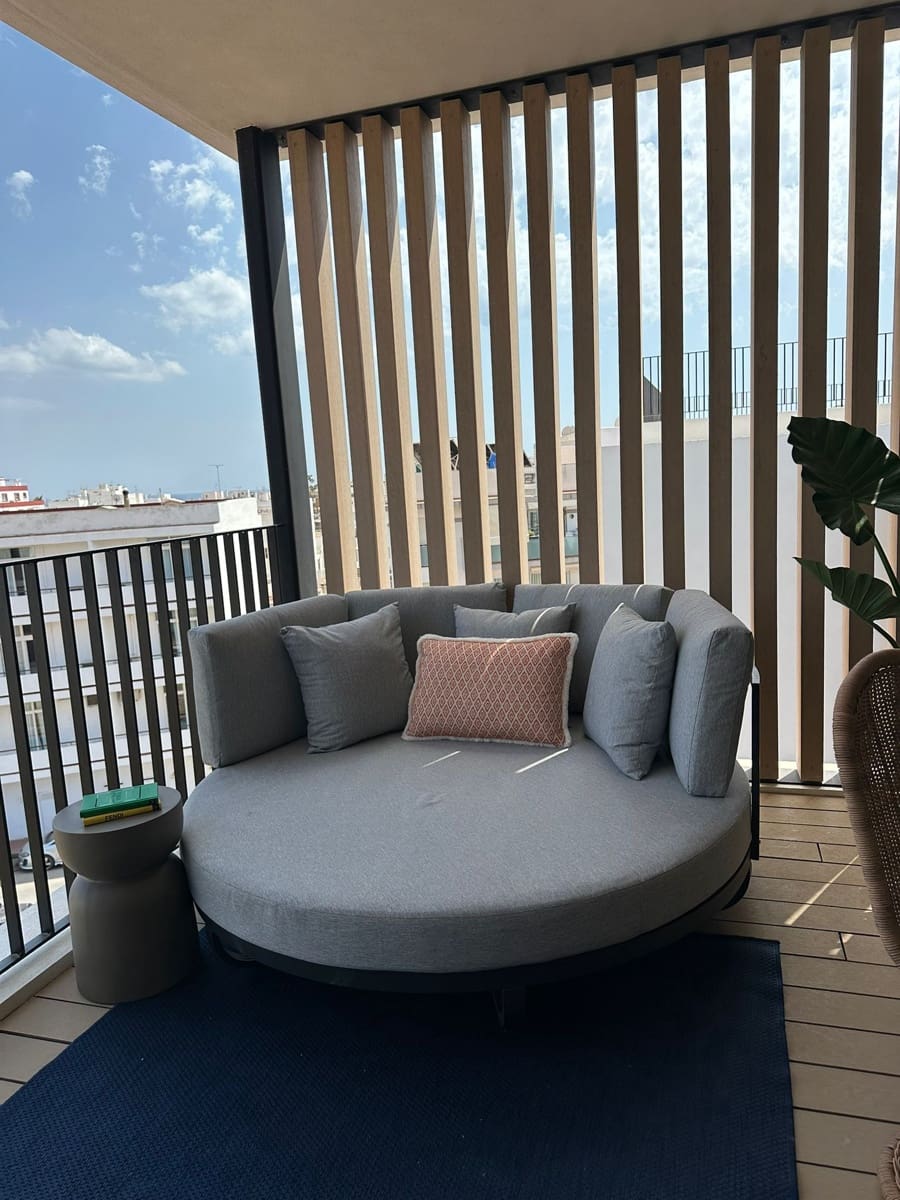 2 sypialnia Apartament na sprzedaż w Santa Eulalia / Santa Eularia z basenem garażem - 795 000 € (Ref: 9394111)