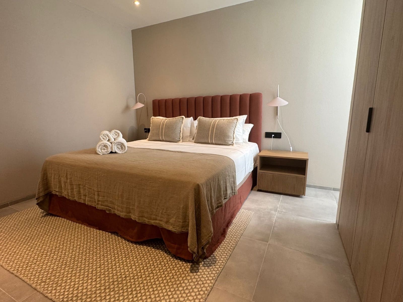 2 sypialnia Apartament na sprzedaż w Santa Eulalia / Santa Eularia z basenem garażem - 795 000 € (Ref: 9394111)