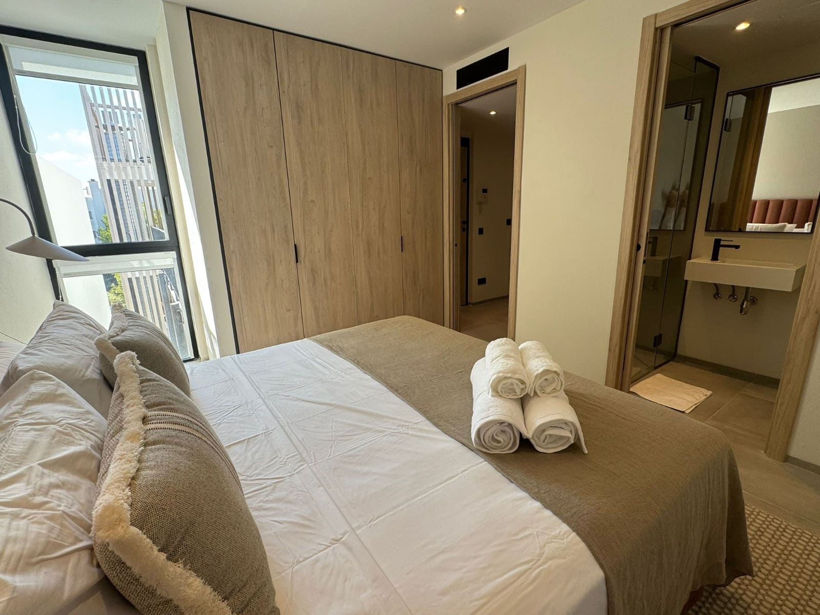 2 sypialnia Apartament na sprzedaż w Santa Eulalia / Santa Eularia z basenem garażem - 795 000 € (Ref: 9394111)