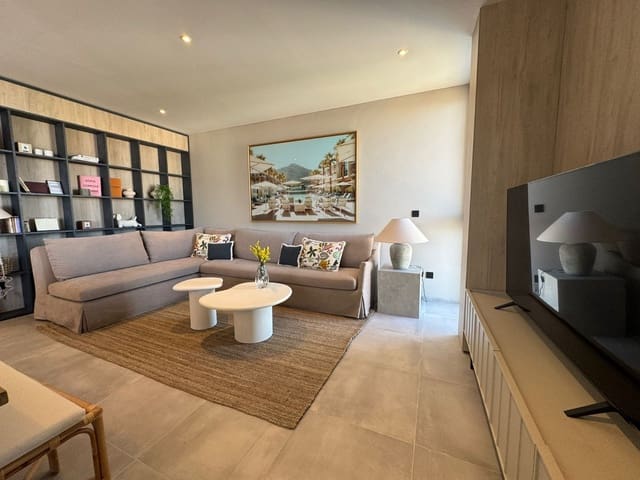 2 sypialnia Apartament na sprzedaż w Santa Eulalia / Santa Eularia z basenem garażem - 795 000 € (Ref: 9394111)