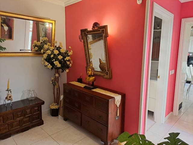 4 quarto Casa em Banda para venda em San Bartolomé de Tirajana com garagem - 685 000 € (Ref: 10147179)