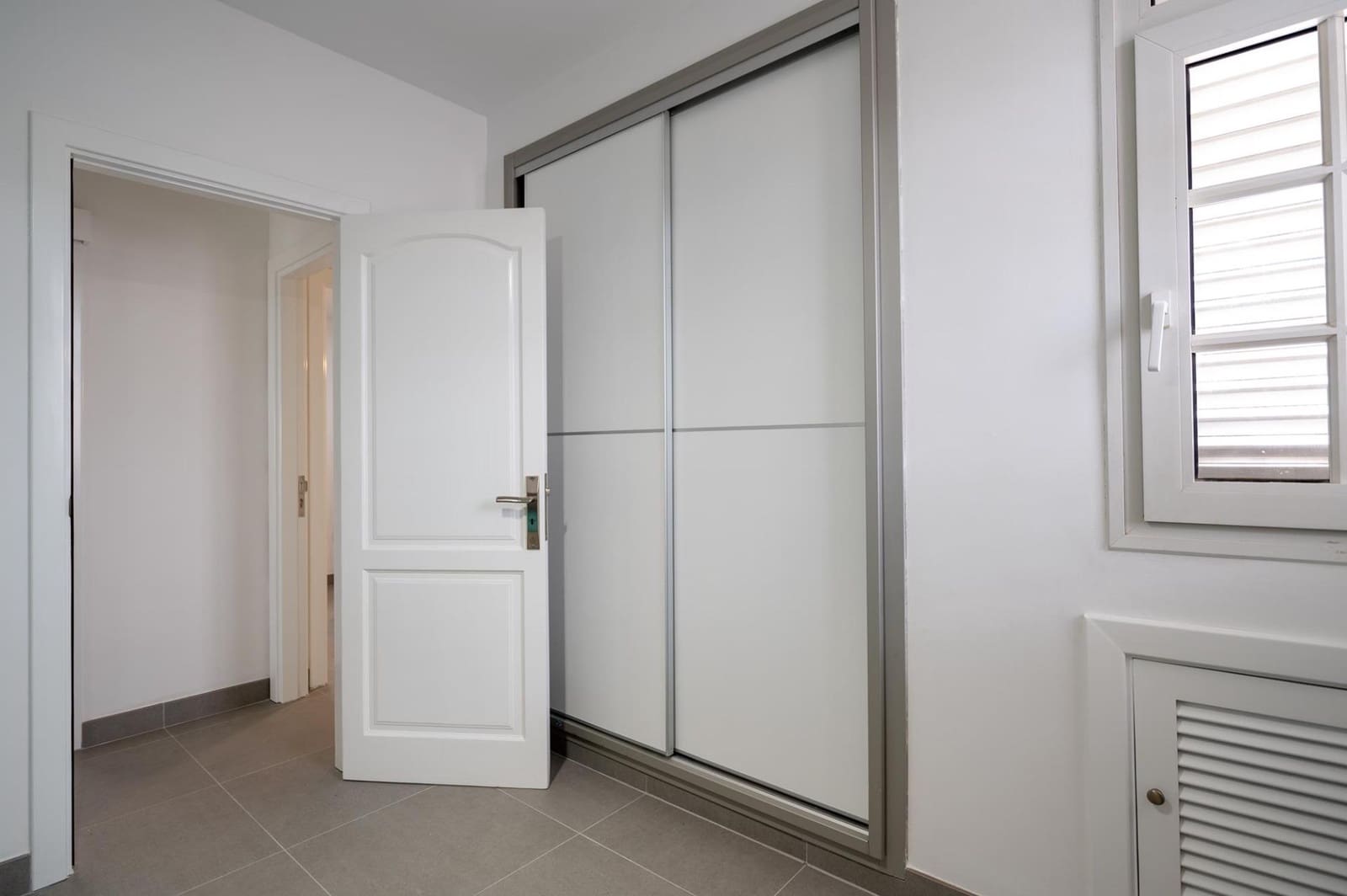 2 bedroom Bungalow for rent in Maspalomas - € 3,000 (Ref: 10157991)