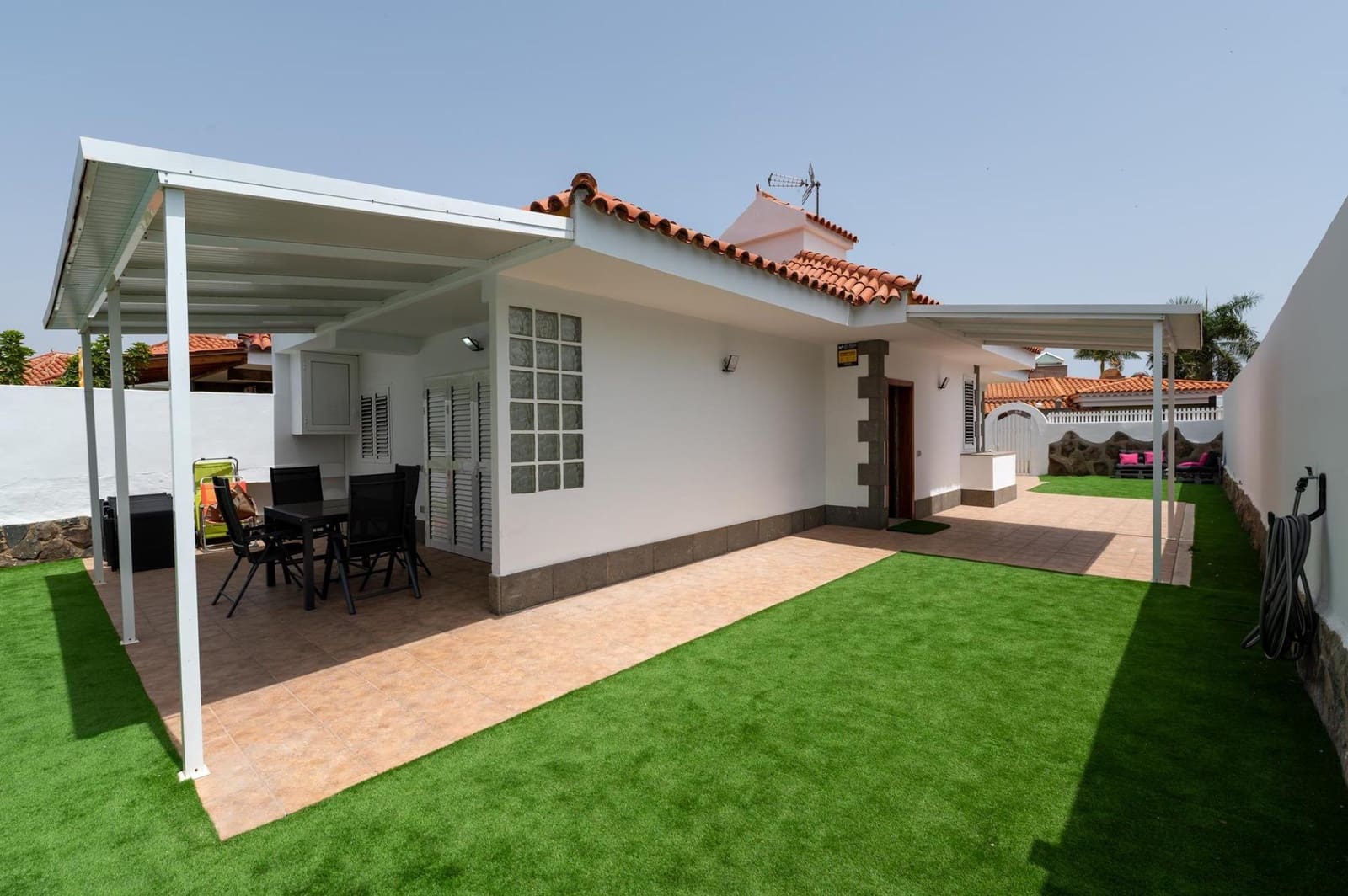2 bedroom Bungalow for rent in Maspalomas - € 3,000 (Ref: 10157991)
