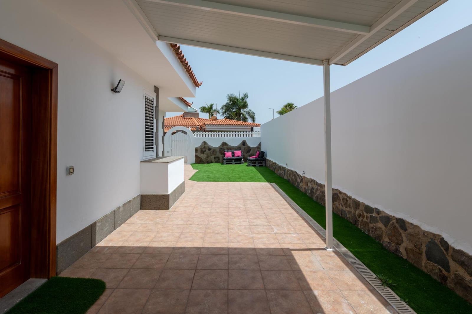 2 bedroom Bungalow for rent in Maspalomas - € 3,000 (Ref: 10157991)