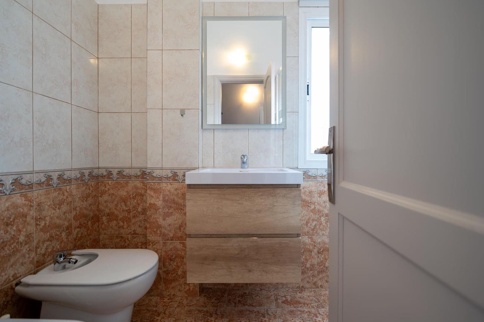 4 soveværelse Villa til salg i Sonneland med swimmingpool garage - € 980.000 (Ref: 8793603)