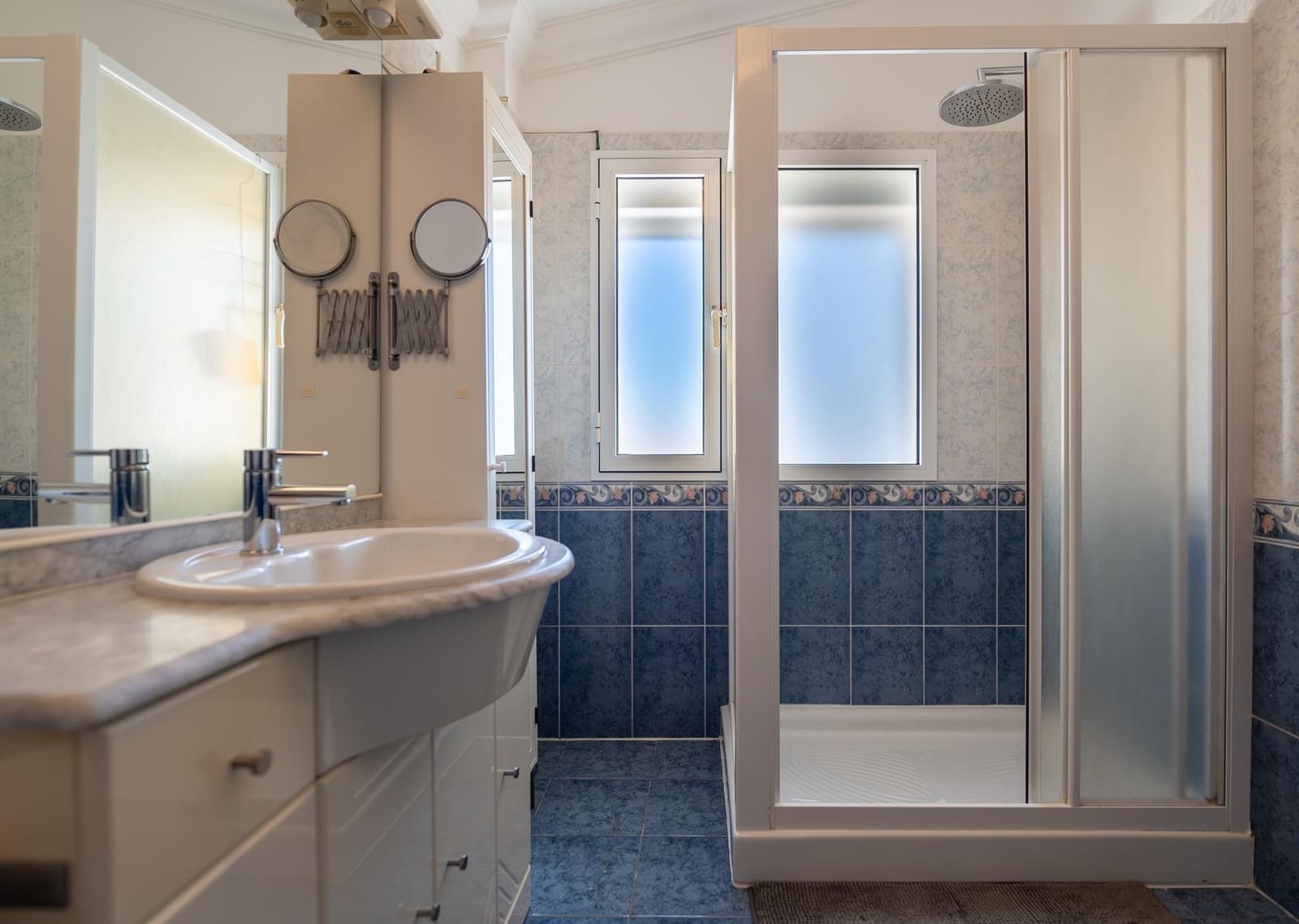 4 soveværelse Villa til salg i Sonneland med swimmingpool garage - € 980.000 (Ref: 8793603)