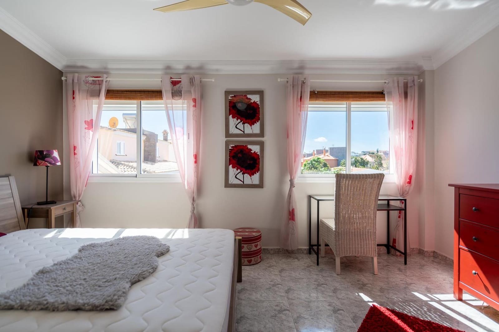 4 soveværelse Villa til salg i Sonneland med swimmingpool garage - € 980.000 (Ref: 8793603)