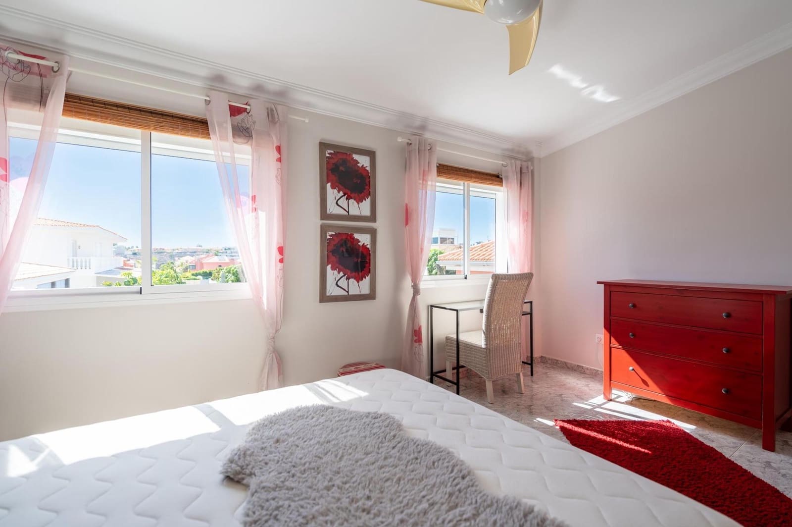 4 soveværelse Villa til salg i Sonneland med swimmingpool garage - € 980.000 (Ref: 8793603)