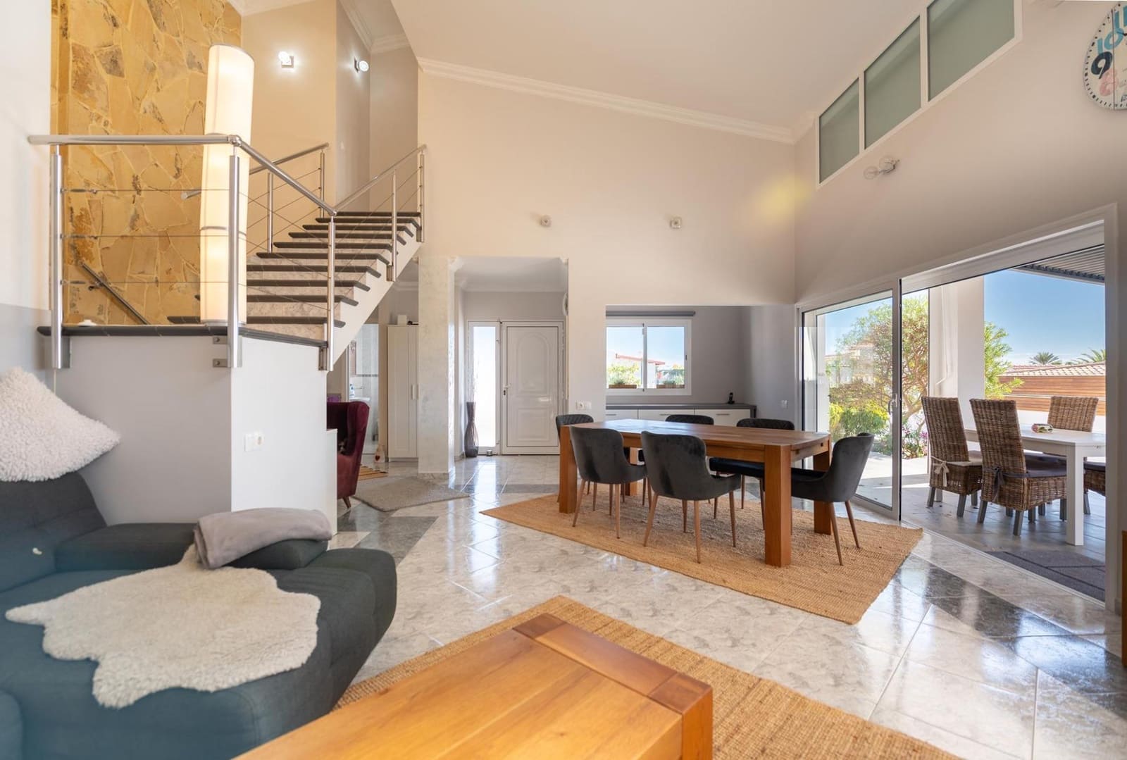 4 soveværelse Villa til salg i Sonneland med swimmingpool garage - € 980.000 (Ref: 8793603)