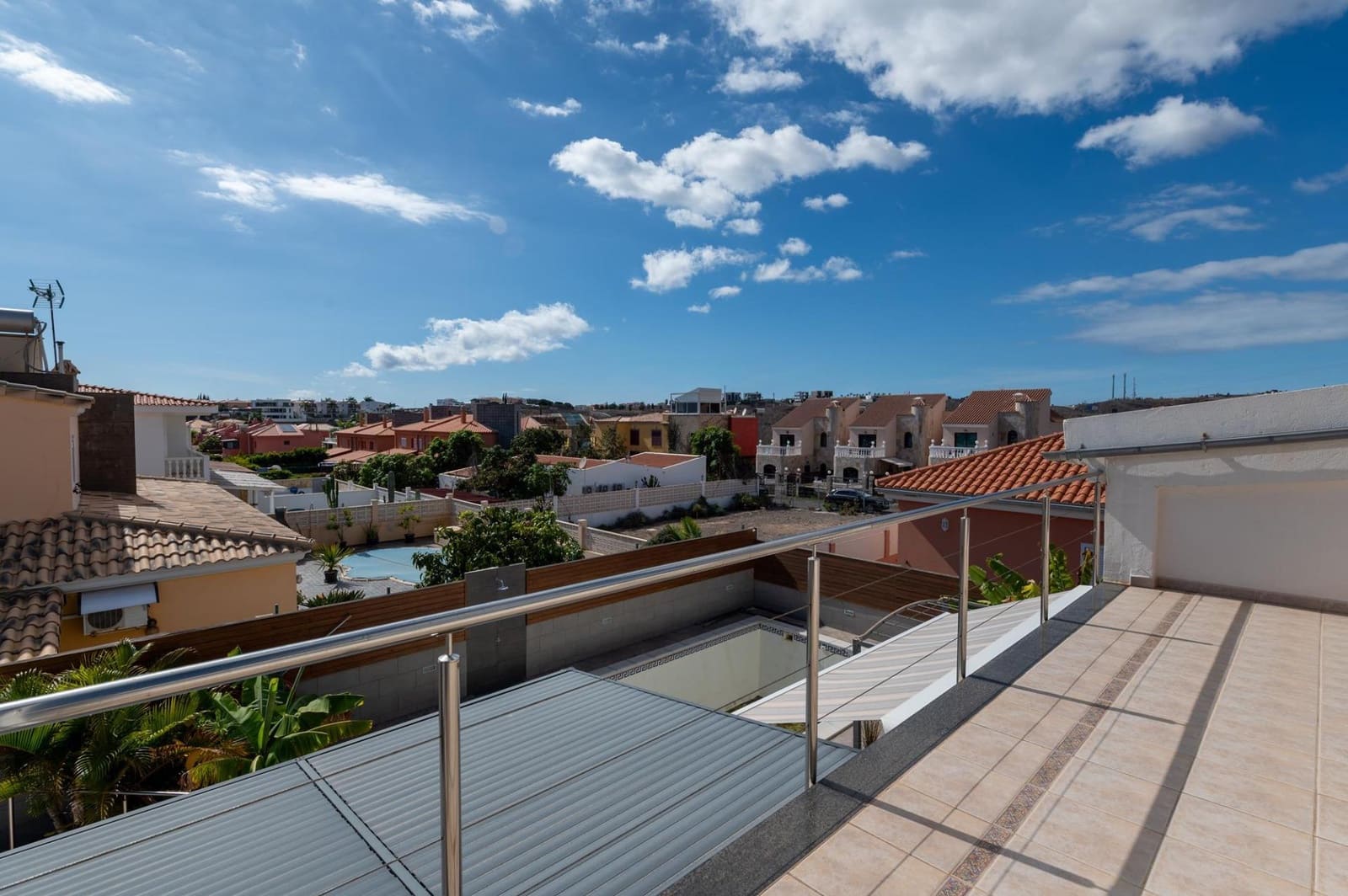 4 soveværelse Villa til salg i Sonneland med swimmingpool garage - € 980.000 (Ref: 8793603)