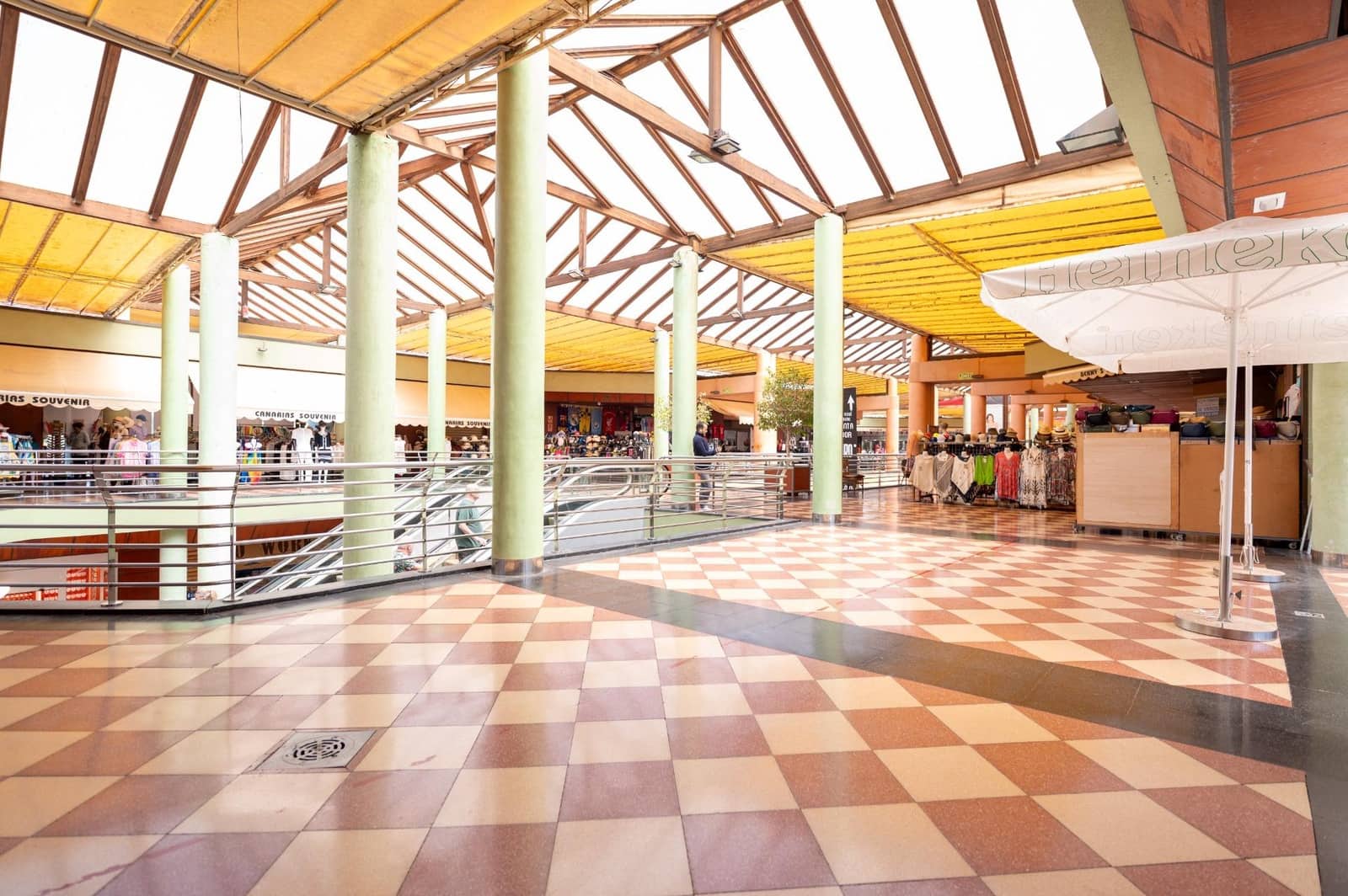 Erhverv til salg i San Bartolome de Tirajana - € 299.000 (Ref: 8926448)