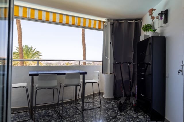 1 slaapkamer Appartement te koop in Playa del Inglés, San Bartolomé de Tirajana met zwembad - € 225.000 (Ref: 9110281)
