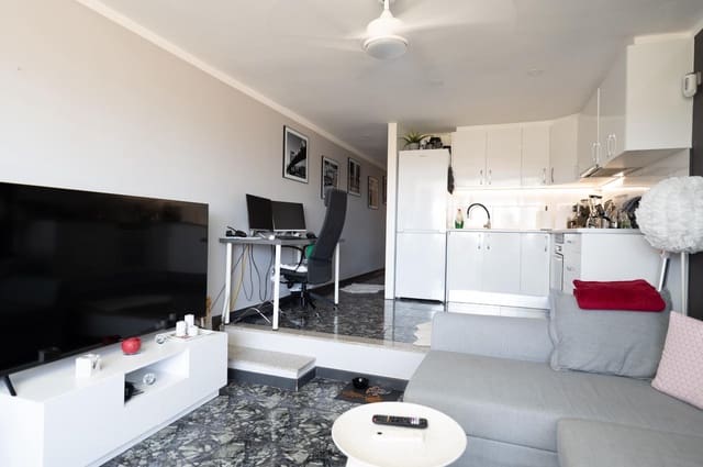 1 slaapkamer Appartement te koop in Playa del Inglés, San Bartolomé de Tirajana met zwembad - € 225.000 (Ref: 9110281)