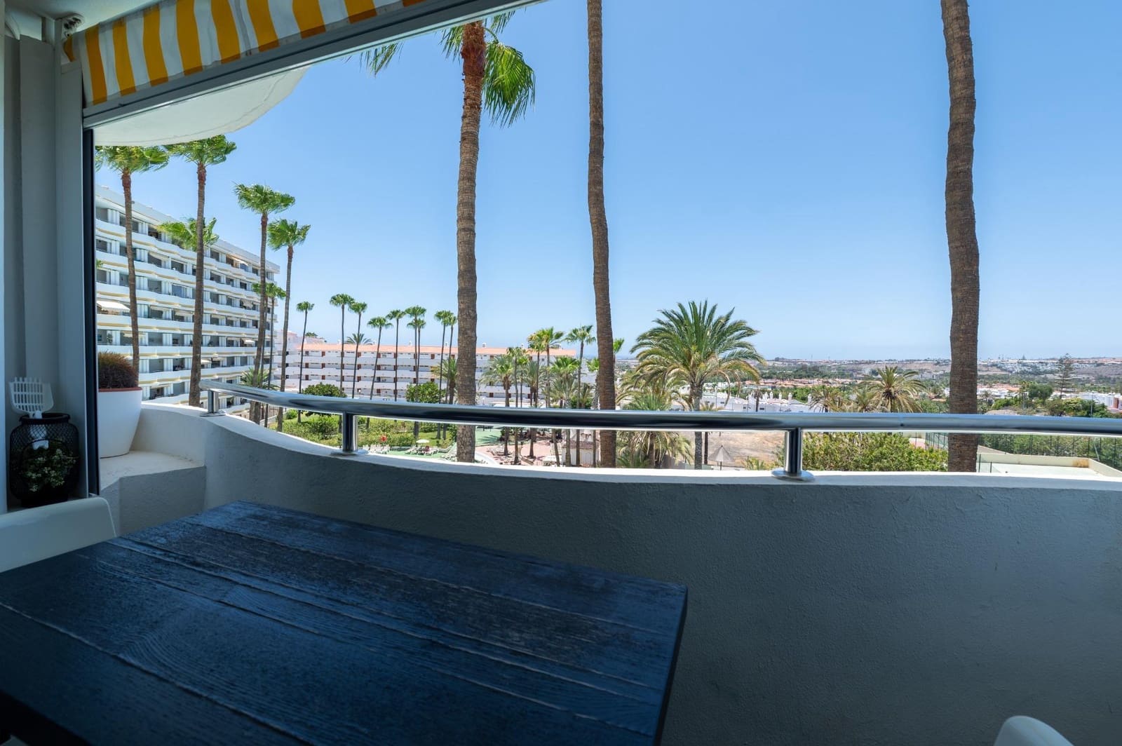 1 soveværelse Lejlighed til salg i Playa del Ingles med swimmingpool - € 215.000 (Ref: 9110281)