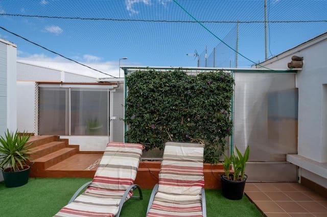 3 quarto Moradia para venda em Sardina, Santa Lucía de Tirajana com piscina garagem - 295 000 € (Ref: 9262614)