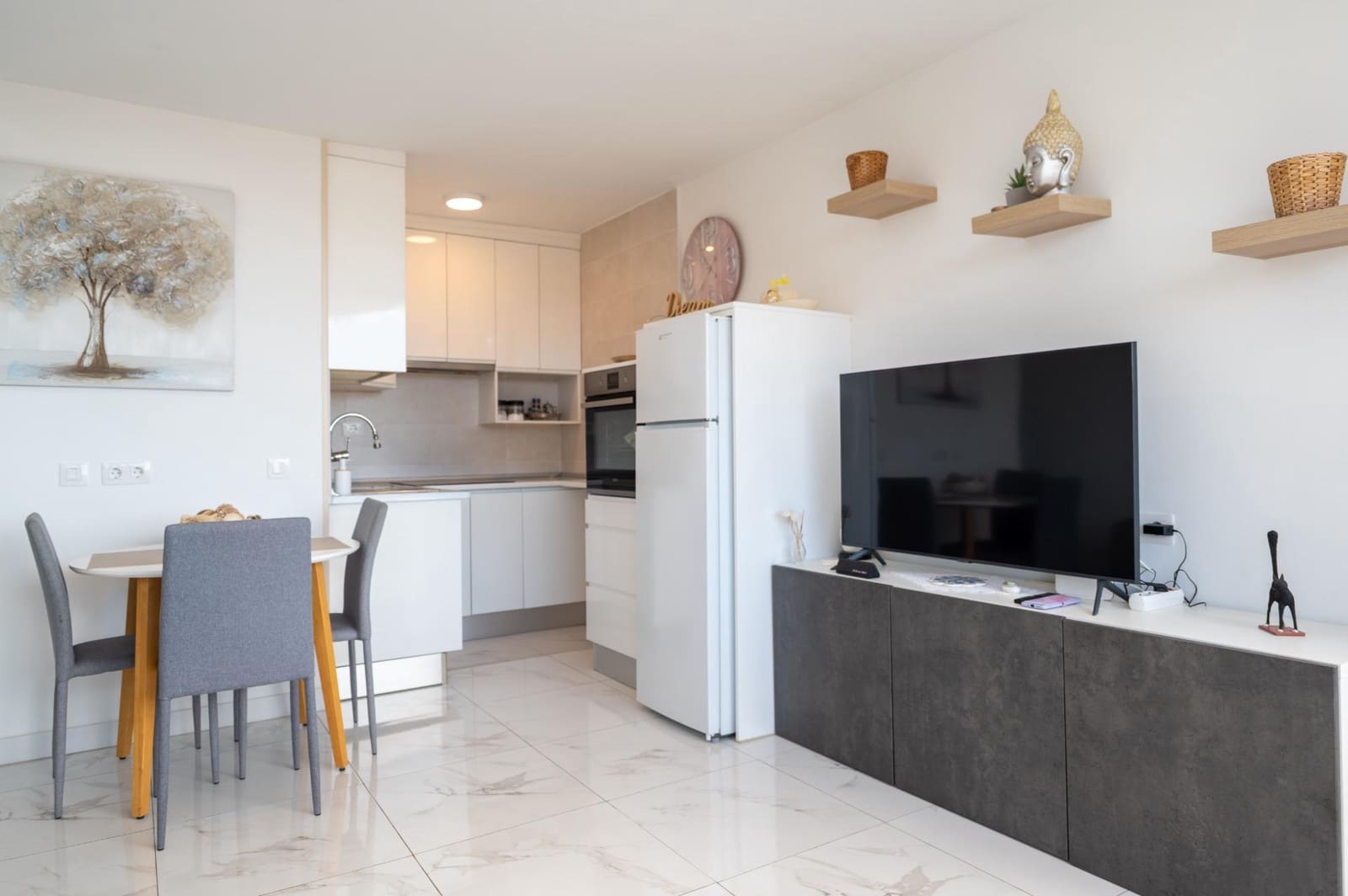 1 bedroom Apartment for rent in Playa del Ingles with pool - € 1,500 (Ref: 9272606)